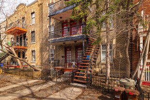 5317-5325 De Lorimier Av in Montréal, QC - Building Photo
