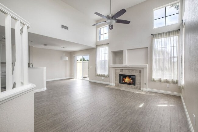 4675 Los Alamos Way in Oceanside, CA - Building Photo - Building Photo