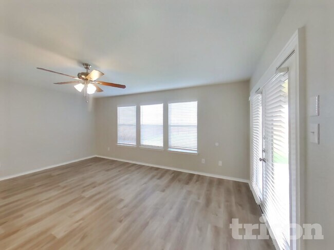 11059 Barclay Point in San Antonio, TX - Building Photo - Building Photo