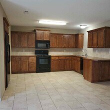 524 W Gay St in Warrensburg, MO - Foto de edificio - Building Photo