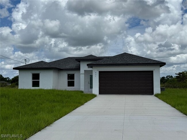 937 Grant Blvd in Lehigh Acres, FL - Building Photo - Building Photo