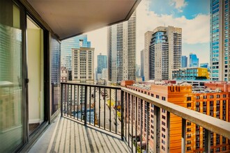 10 E Ontario St, Unit 1305 in Chicago, IL - Building Photo - Building Photo
