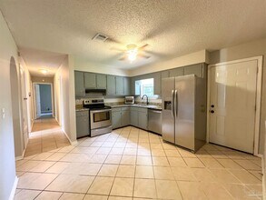 2819 Godwin Ln in Pensacola, FL - Building Photo - Building Photo