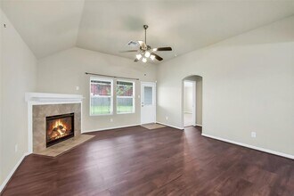 5114 Espuela Ln in Baytown, TX - Building Photo - Building Photo