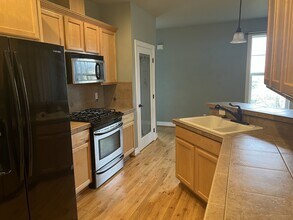 1526 NE Market Dr in Fairview, OR - Building Photo - Building Photo