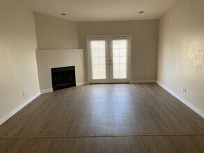3057 N 24th Ln in Phoenix, AZ - Building Photo - Building Photo
