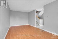 2927 Fairlea Cres in Ottawa, ON - Building Photo - Building Photo