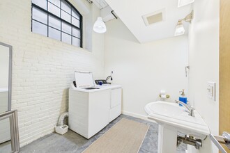 28 Bayley St in Pawtucket, RI - Building Photo - Building Photo