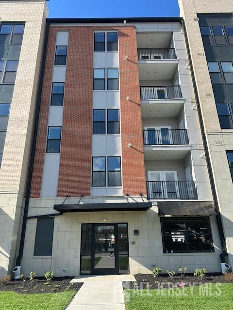 property at 1 Culvert Dr