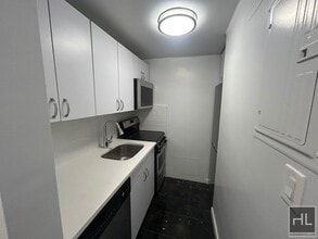 WEST 73 STREET in New York, NY - Foto de edificio - Building Photo