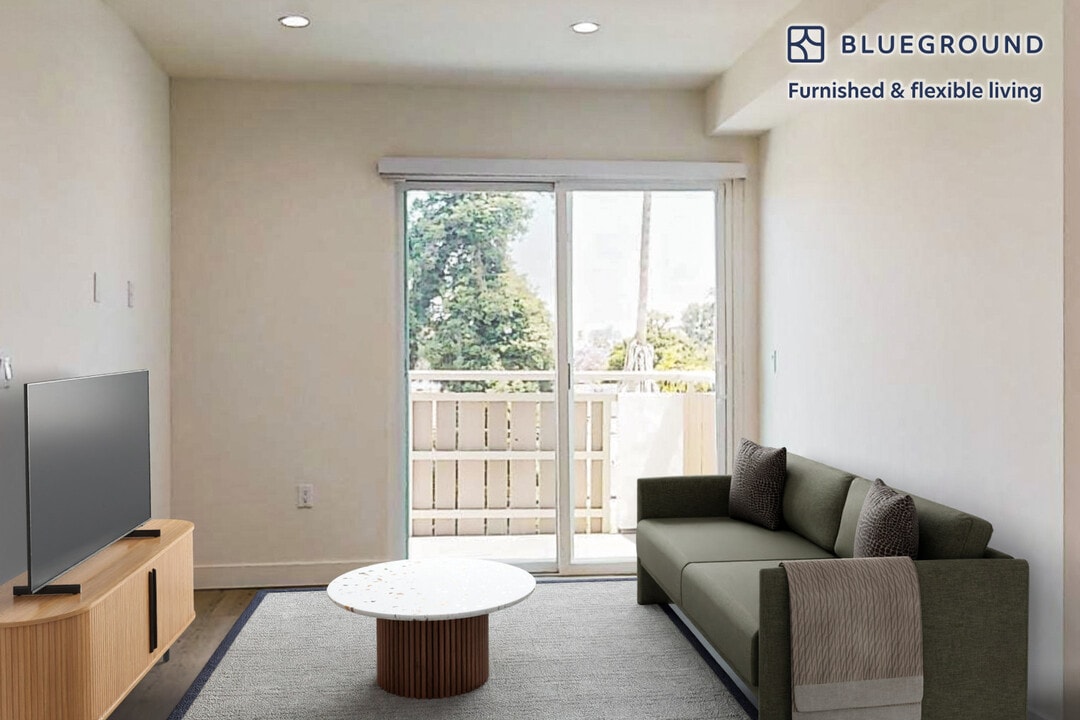 1600 Venice Blvd. in Los Angeles, CA - Building Photo