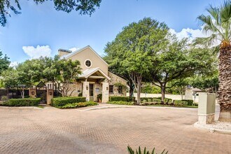 The Quarry Townhomes in San Antonio, TX - Building Photo - Building Photo