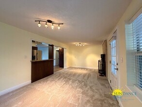 361 Gardner Dr NE in Fort Walton Beach, FL - Building Photo - Building Photo