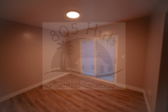 1378 Yale Pl in Santa Maria, CA - Foto de edificio - Building Photo