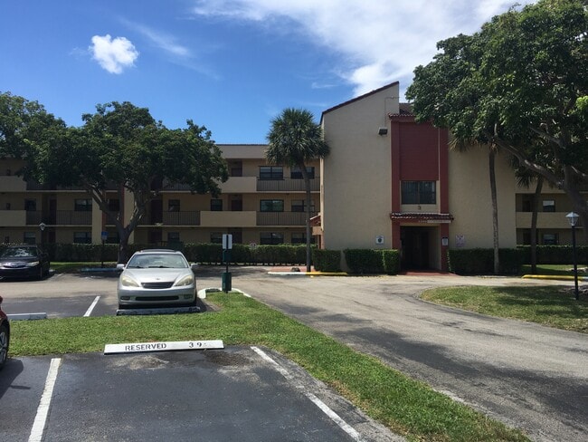 3396 Foxcroft Rd, Unit 308
