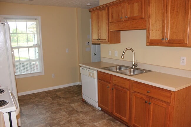 65 Amber Way in Covington, GA - Building Photo - Building Photo