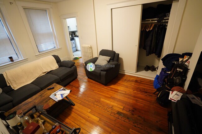 43 Joy St, Unit 1 in Boston, MA - Building Photo - Building Photo