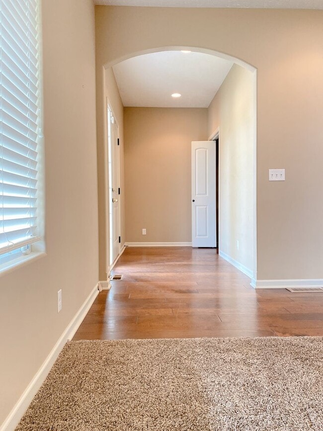 17025 Centennial Rd in Omaha, NE - Building Photo - Building Photo