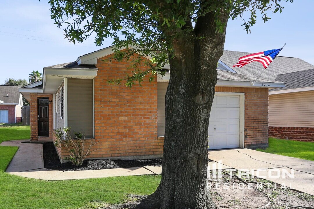 3214 Kelling St in Houston, TX - Building Photo