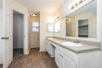 6406 Big Springs Dr in Arlington, TX - Building Photo - Building Photo