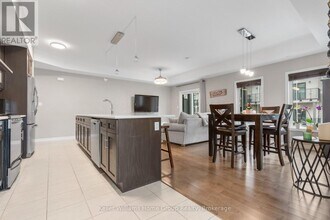 107-107 Westra Dr in Guelph, ON - Building Photo - Building Photo