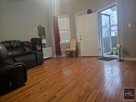 BENZIGER AVENUE, Unit 1 in Staten Island, NY - Building Photo