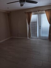 200 Brightwater Dr in Clearwater, FL - Building Photo - Building Photo