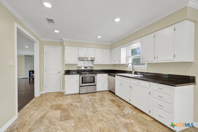 property at 550 California Blvd
