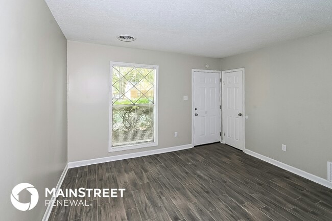 886 Valley Springs Dr in Southaven, MS - Building Photo - Building Photo