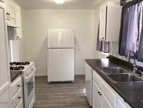 38594 Friendly in Lake Los Angeles, CA - Building Photo - Building Photo