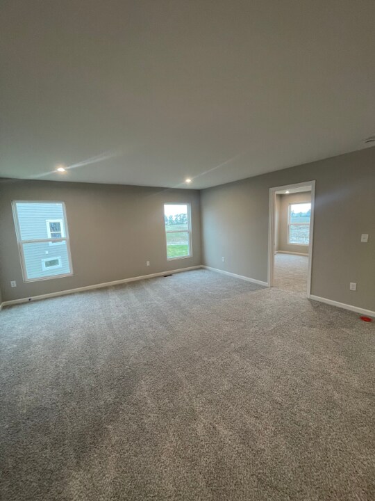 1550 Day Break Lp in Marysville, OH - Foto de edificio