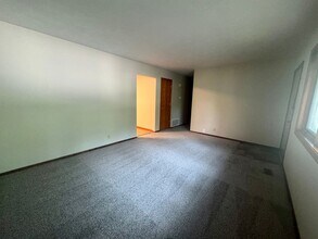 2200 Ammon Ave in Lincoln, NE - Building Photo - Building Photo