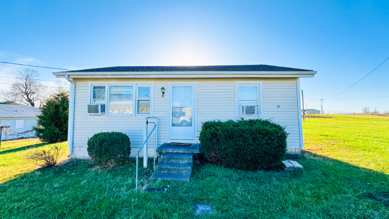 102 Chestnut St in Campbellsville, KY - Building Photo