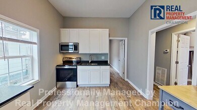 1009 Dawson St in Wilmington, NC - Foto de edificio - Building Photo