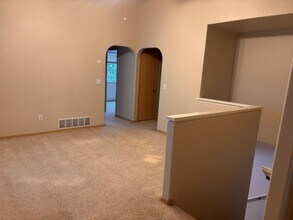 6835 All Star Cir in Anchorage, AK - Building Photo - Building Photo