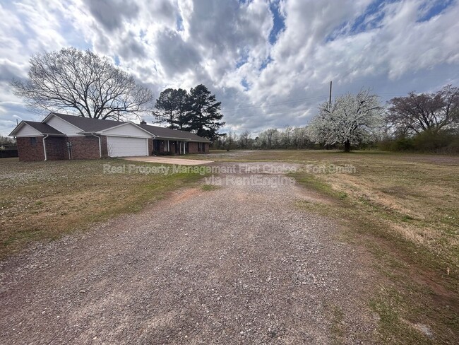 9200 Rogers Ave in Fort Smith, AR - Foto de edificio - Building Photo