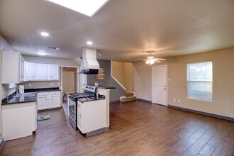 1622 Dove Run in Brookshire, TX - Building Photo - Building Photo