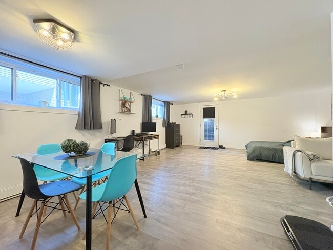 145 Gardenville Rue in Longueuil, QC - Building Photo - Building Photo