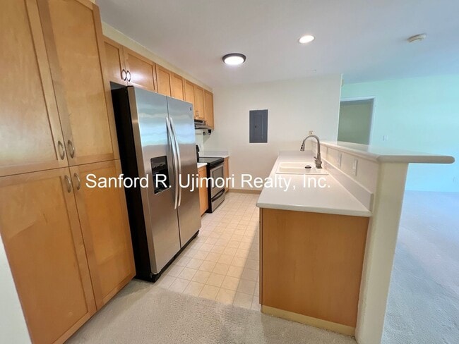 7138 Hawaii Kai Dr in Honolulu, HI - Building Photo - Building Photo