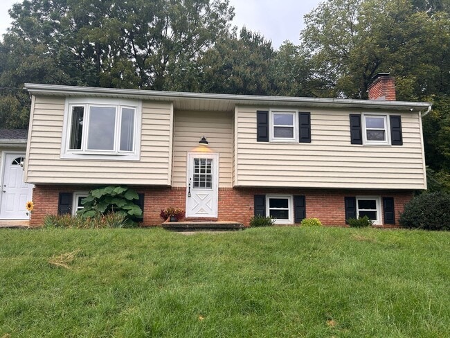 property at 60 N Conestoga Dr