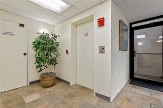 16929 Inglewood Rd NE in Kenmore, WA - Building Photo - Building Photo