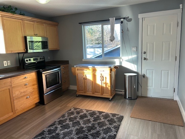 2262 Ashlee Rd in Nanaimo, BC - Building Photo - Building Photo