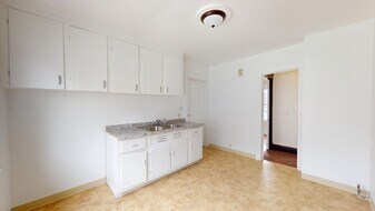 12900 Hoy Ave in Cleveland, OH - Building Photo