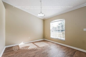 702 4th Ave N in Deltona, FL - Foto de edificio - Building Photo