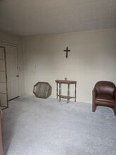 3251 W Woodlawn Ave in San Antonio, TX - Foto de edificio - Building Photo