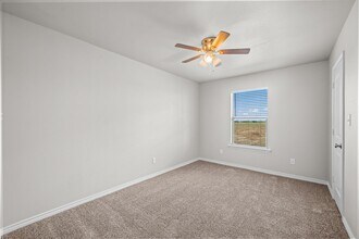 8901 N County Rd 3200 in Idalou, TX - Foto de edificio - Building Photo