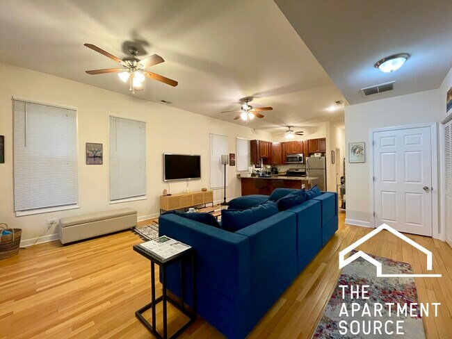2620 W Armitage Ave, Unit 1 in Chicago, IL - Foto de edificio - Building Photo