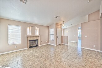 851 Worrell Ave in Las Vegas, NV - Building Photo - Building Photo