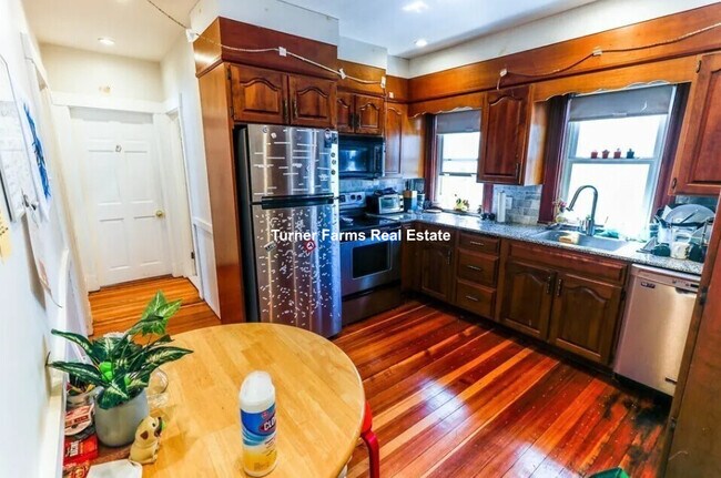 45 Bowdoin St, Unit 1