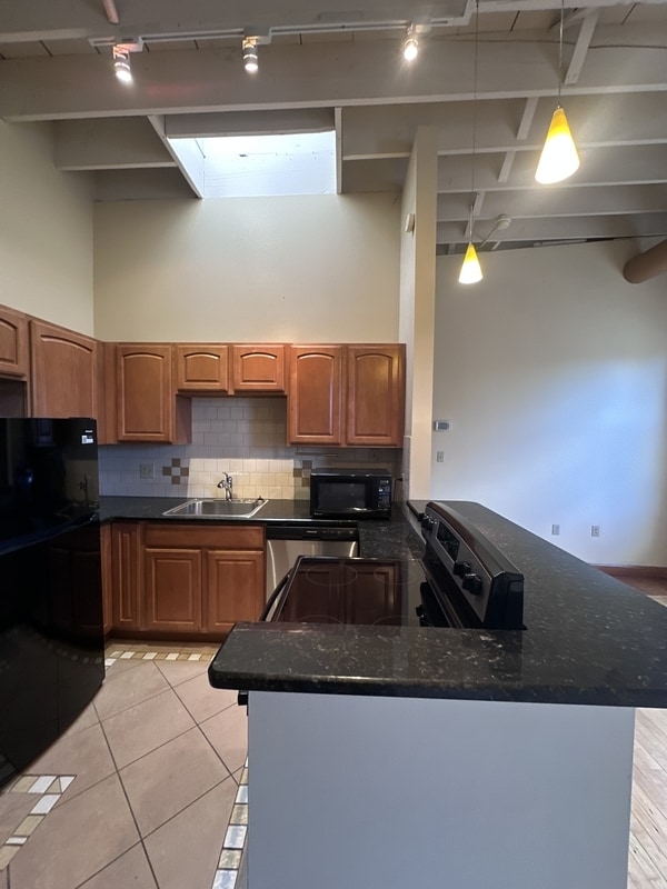 2800 Mayfield Rd in Cleveland Heights, OH - Building Photo - Building Photo